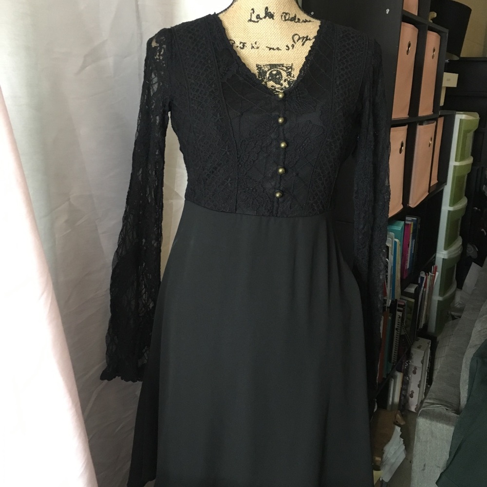 Dress lace